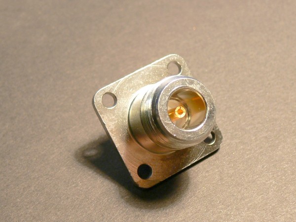 SUHNER 23 N 50-0-1/133 Einbau N Buchse Flansch