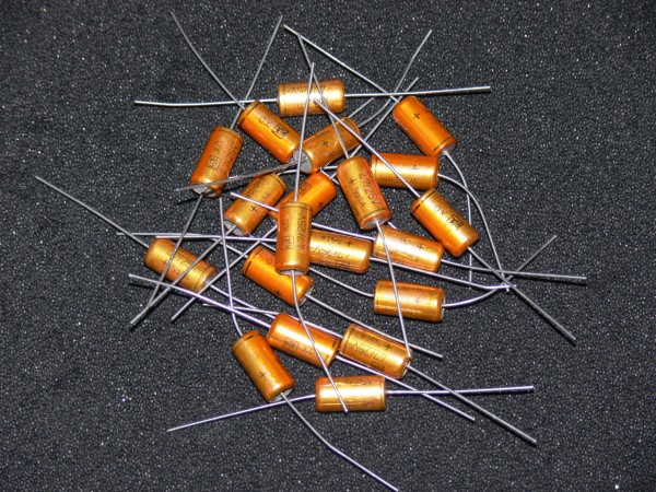 20 Stück - Roederstein Elko axial liegend 47uF 25V 47 25 18x9mm NEU