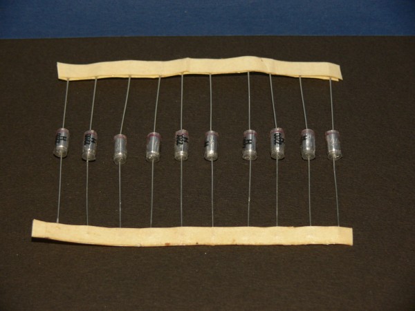 10 Stück Lot Styroflex Kondensator 2200pF 2,2nF 160V 2,5% Φ 5 x 10mm