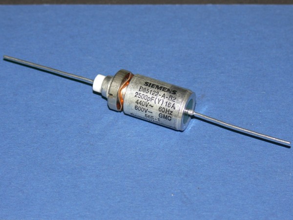 SIEMENS B85122-A-B2 Durchführungskondensator 2500pF (Y) 16A 440V AC Vintage
