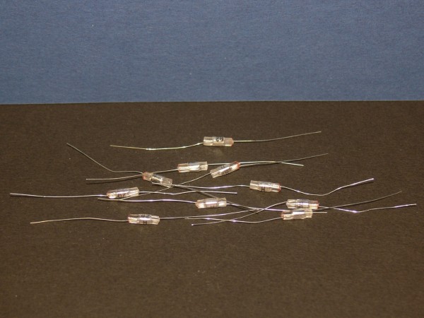10 Stück Lot Styroflex Kondensator 82pF 0,082nF 160V 2,5% Φ 3,5 x 10mm