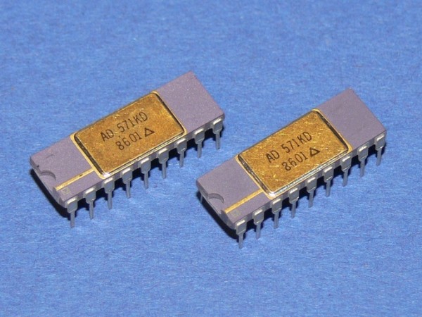 AD Analog Devices AD571KD 10-Bit Analog/Digital A/D Converter IC Lot mit 2 Stück