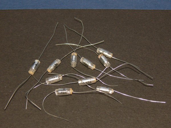 10 Stück Lot Styroflex Kondensator 1500pF 1,5nF 160V 2,5% Φ 4,5 x 10mm