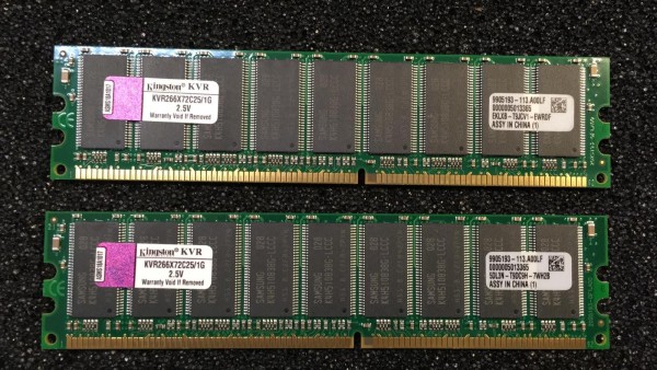 KINGSTON 1GB 266MHz DDR1 RAM Speicher KVR266X72C25/1G 184 pin Lot mit 2 Stk