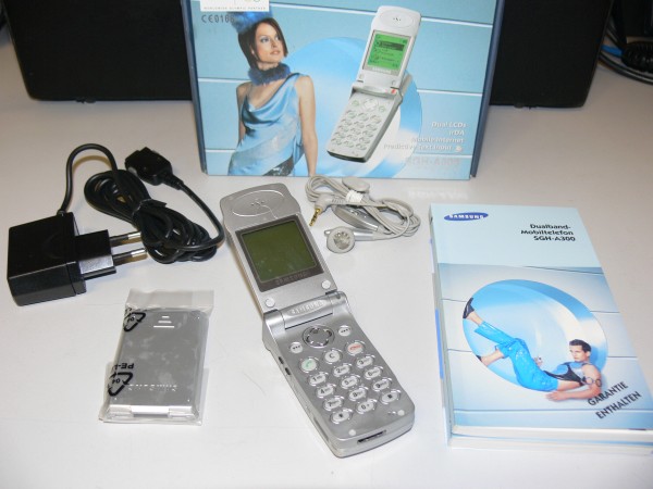 Samsung SGH A300 Metall Silber (Ohne Simlock) Handy Klapphandy mit Dual Display