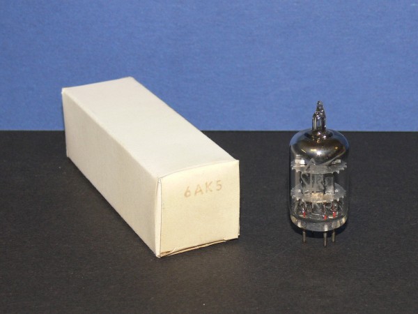 6AK5 Röhre Tube Vakuum Pentode Elektronenröhre neu in OVP