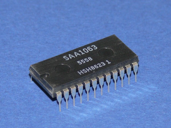 SAA1063 Philips FLT Display Interface IC