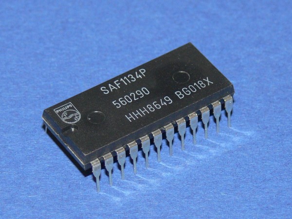 SAF1134P Philips I2C-bus DIL-24 IC