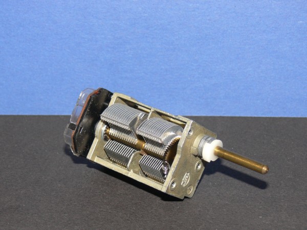 Telefunken Luft Drehkondensator Drehko 1x 325 pF + 1x 390pf 4mm Achse Vintage