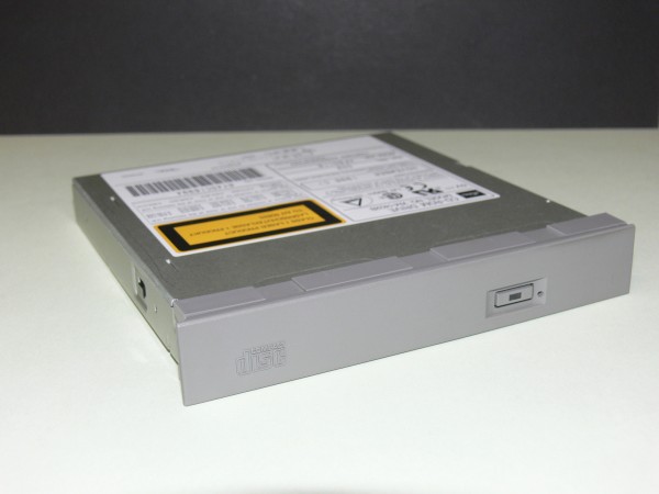 CD ROM Drive Slim Line Laufwerk XM-1402B Toshiba NEU Vintage