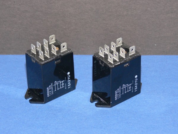 OMRON LY1F-HIB Relais / Spule 230V AC / Kontakt 1xUM 15A 2 Stück Lot
