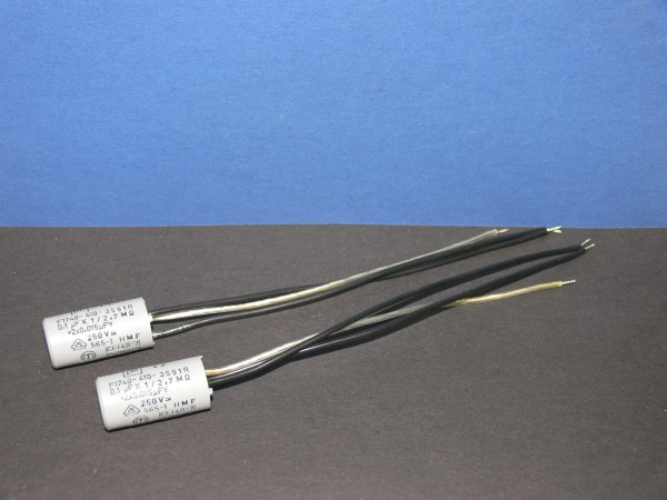 Vishay F1740 Lösch Entstör Kondensator 0,1uF X1 / 2,7MOhm + 2x 0,015uF Y 2 Stück