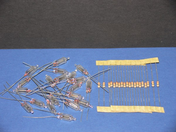 20 x Miniatur Neon Lämpchen Birne 230V AC Glimmlampe orange 6 x 18mm groß