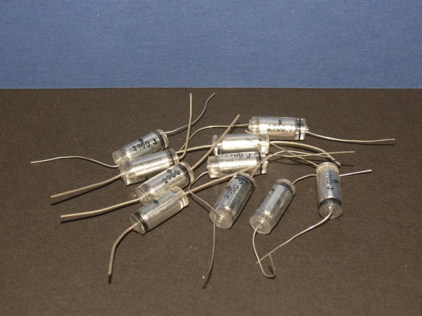 10 Stück Lot SIEMENS Styroflex Kondensator 2700pF 2,7nF 630V 5% Φ 8 x 20mm